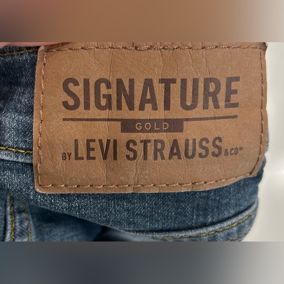Signature by Levi Strauss & Co Men's Straight Fit Jeans Blue 34W x 30L - Picture 2 of 7